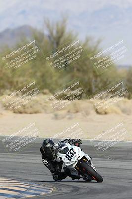 media/Dec-07-2025-CVMA (Sun) [[3e7d2de5dc]]/Race 7-Formula Lightweight Twins Shootout/